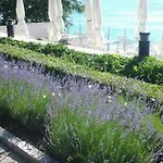 ホテル Oasis