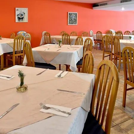 Хотел оазис