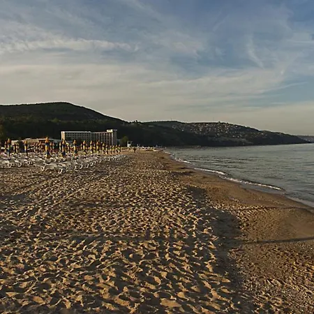 оазис 2* Албена