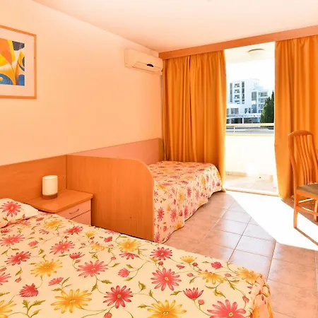 Хотел оазис Албена