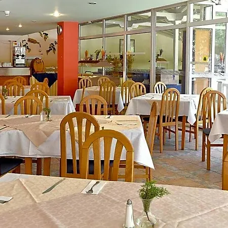 Hotel Oasis 2*
