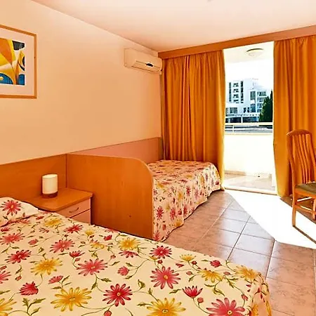 Hotel Oasis 2*