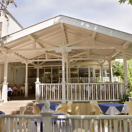 Хотел оазис 2*