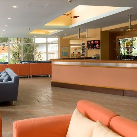Hotell Oasis 2*
